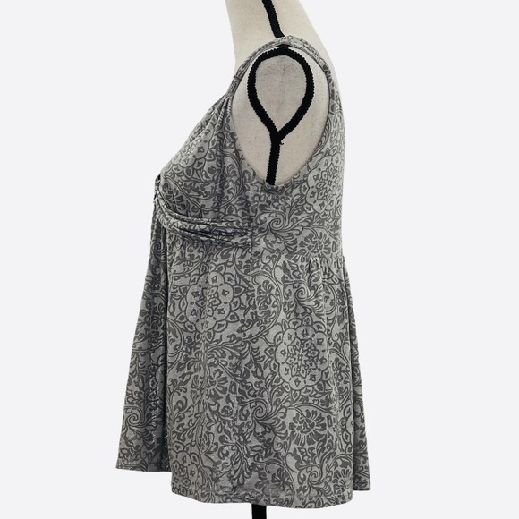 NEW York & Company Gray Floral Blouse Size Medium - Picture 5 of 9